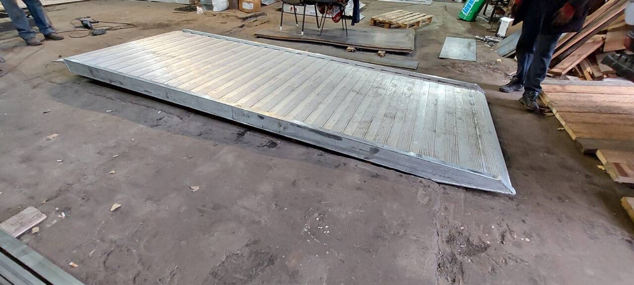 Мост погрузочный до 4 тонн в Ростове-на-Дону фото 2 Транспорт Ростов-на-Дону Мост погрузочный до 4 тонн в Ростове-на-Дону фото 2 Транспорт Ростов-на-Дону