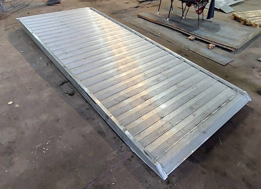 Мост погрузочный до 4 тонн в Ростове-на-Дону фото 4 Транспорт Ростов-на-Дону Мост погрузочный до 4 тонн в Ростове-на-Дону фото 4 Транспорт Ростов-на-Дону