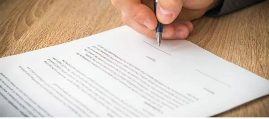 Оказание помощи в составлении заявлений, деловых писем, запросов, жалоб, досудебных претензий, ходатайств. 