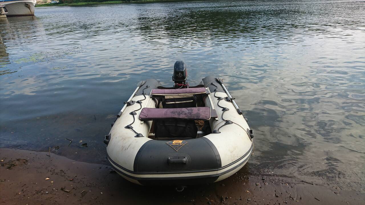 Лодка ПВХ с мотором