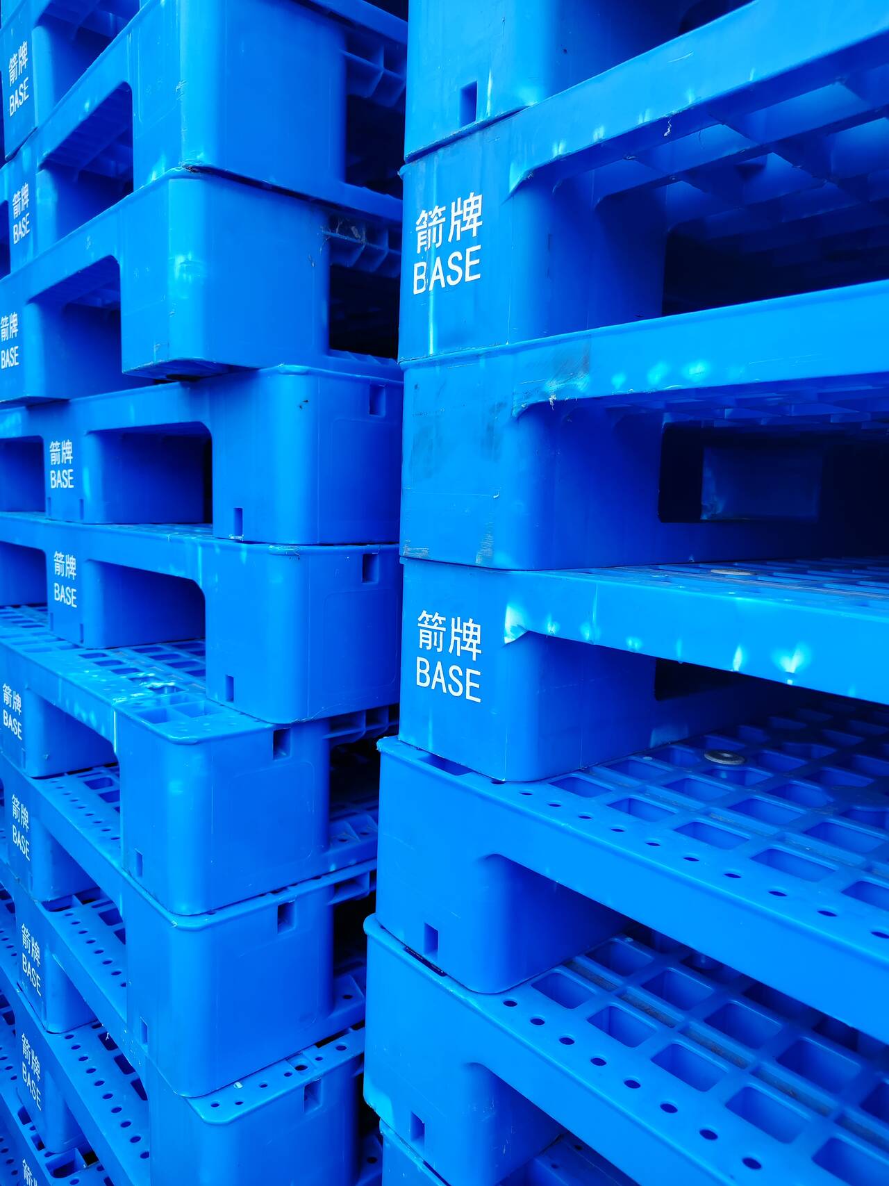 Паллеты,поддоны пластиковые,тара многоразовая в Ульяновске фото 2 Для дома и дачи Ульяновск