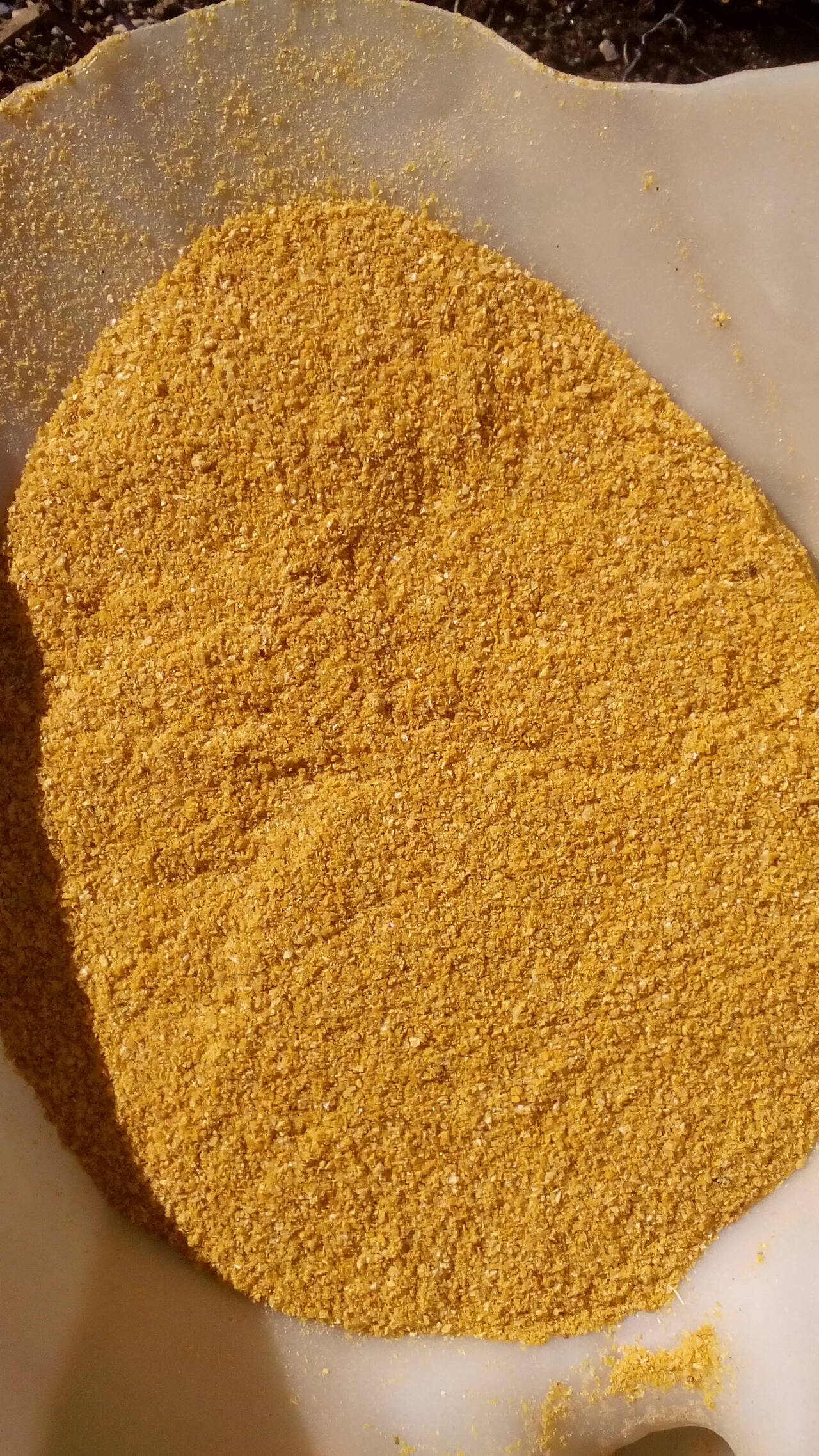 Продаём дрожжи кормовые и БКС для животных