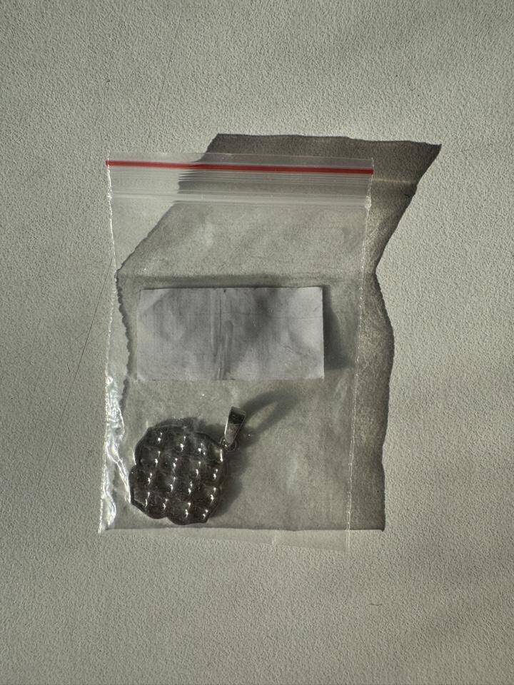 Кулон подвеска 585 Золотой цветок серебристый листок бижутерия украшение серебро серебристый серебряный бижутерный сплав под белое золото платину амулет талисман клевер цветок в Москве фото 2 Личные вещи Москва