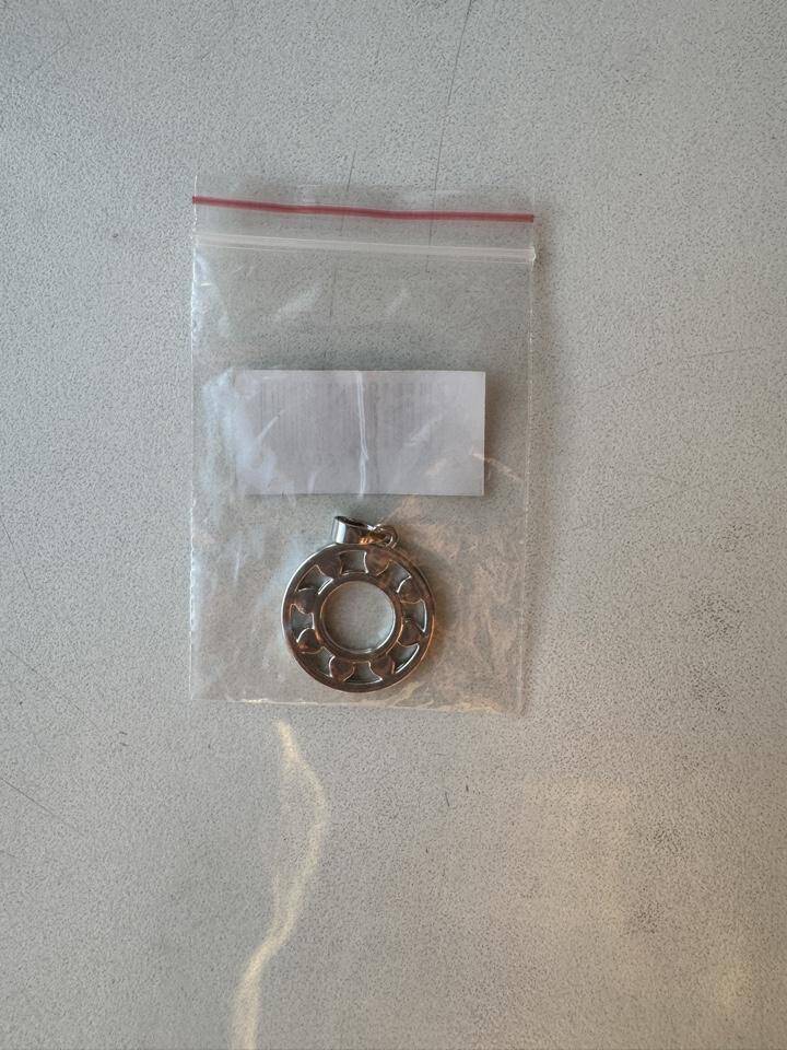 Кулон подвеска 585 Золотой круг сердца красные солнце бижутерия украшение серебро серебристый серебряный бижутерный сплав под белое золото платину амулет талисман звездочки покрытие лак перламутровый в Москве фото 3 Личные вещи Москва