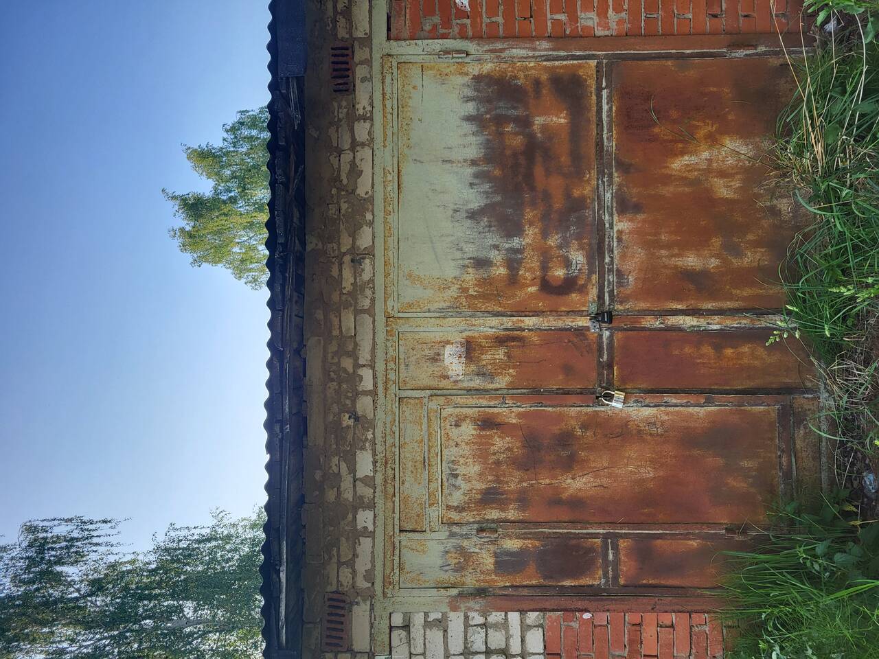 Сдам продам собственный гараж в Подмосковье Сдам продам собственный гараж в Подмосковье