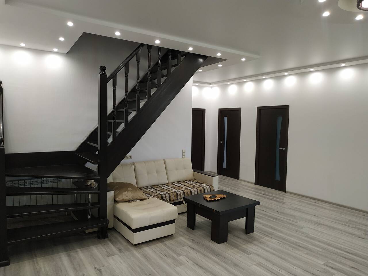 Продаётся дом общей площадью 600 м2, с участком 40 соток.  в Волгограде фото 7 Недвижимость Волгоград