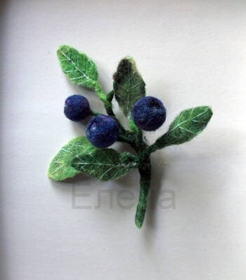 брошь - черника в Новочебоксарске фото 2 Личные вещи Новочебоксарск