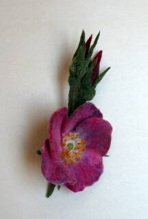 брошь - цветок шиповника в Новочебоксарске фото 2 Личные вещи Новочебоксарск