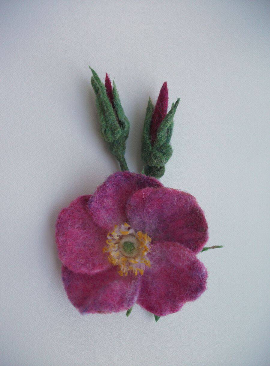 брошь - цветок шиповника в Новочебоксарске фото 5 Личные вещи Новочебоксарск