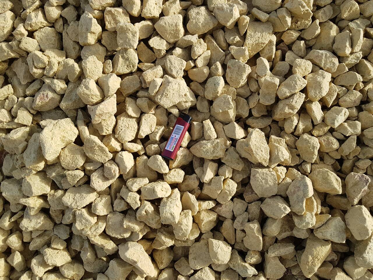 Известняковый щебень фр 20/40 навалом с доставкой в Санкт-Петербурге фото 1 Для дома и дачи Санкт-Петербург