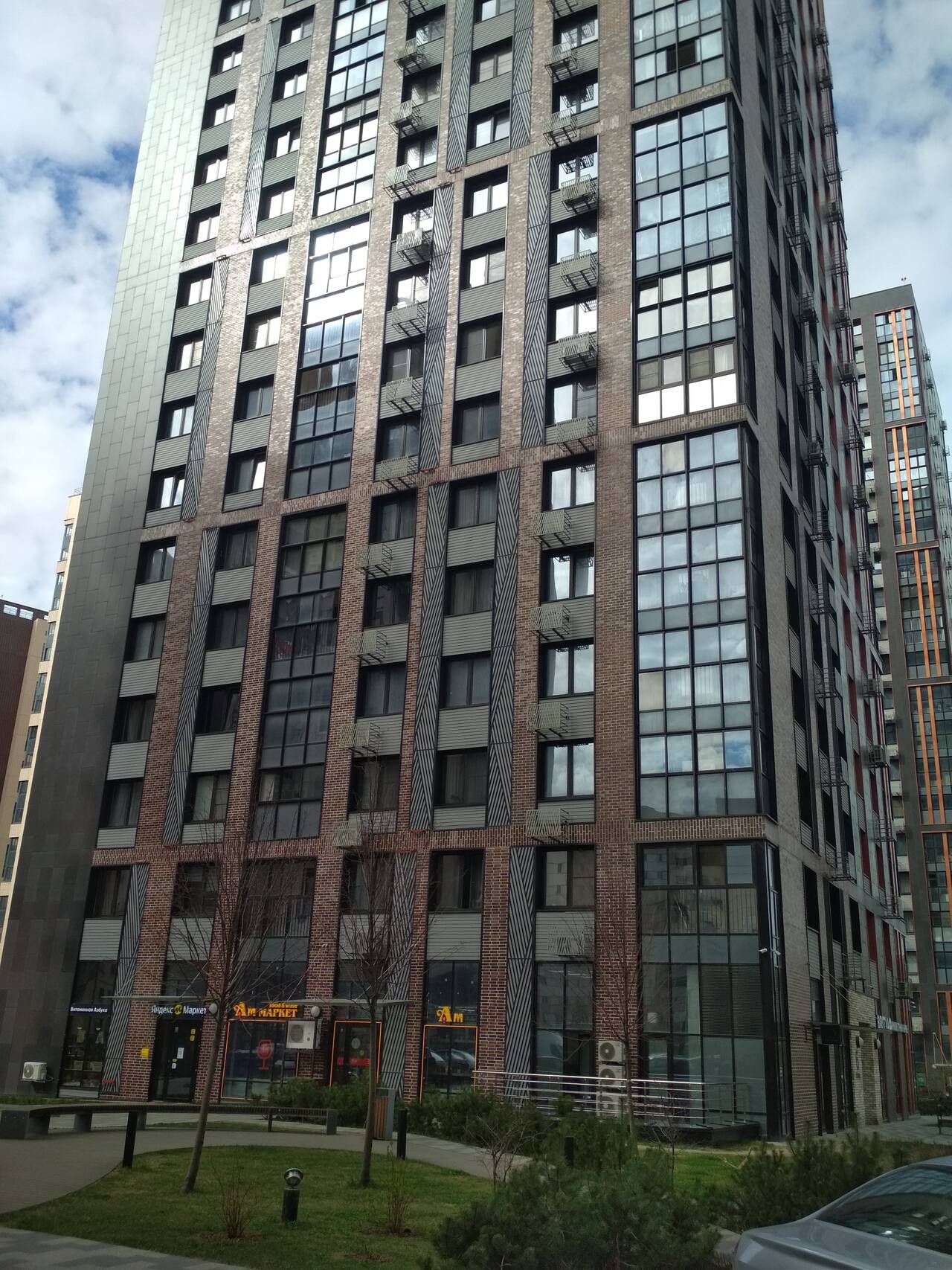 Продам квартиру в новом ЖК .  у метро