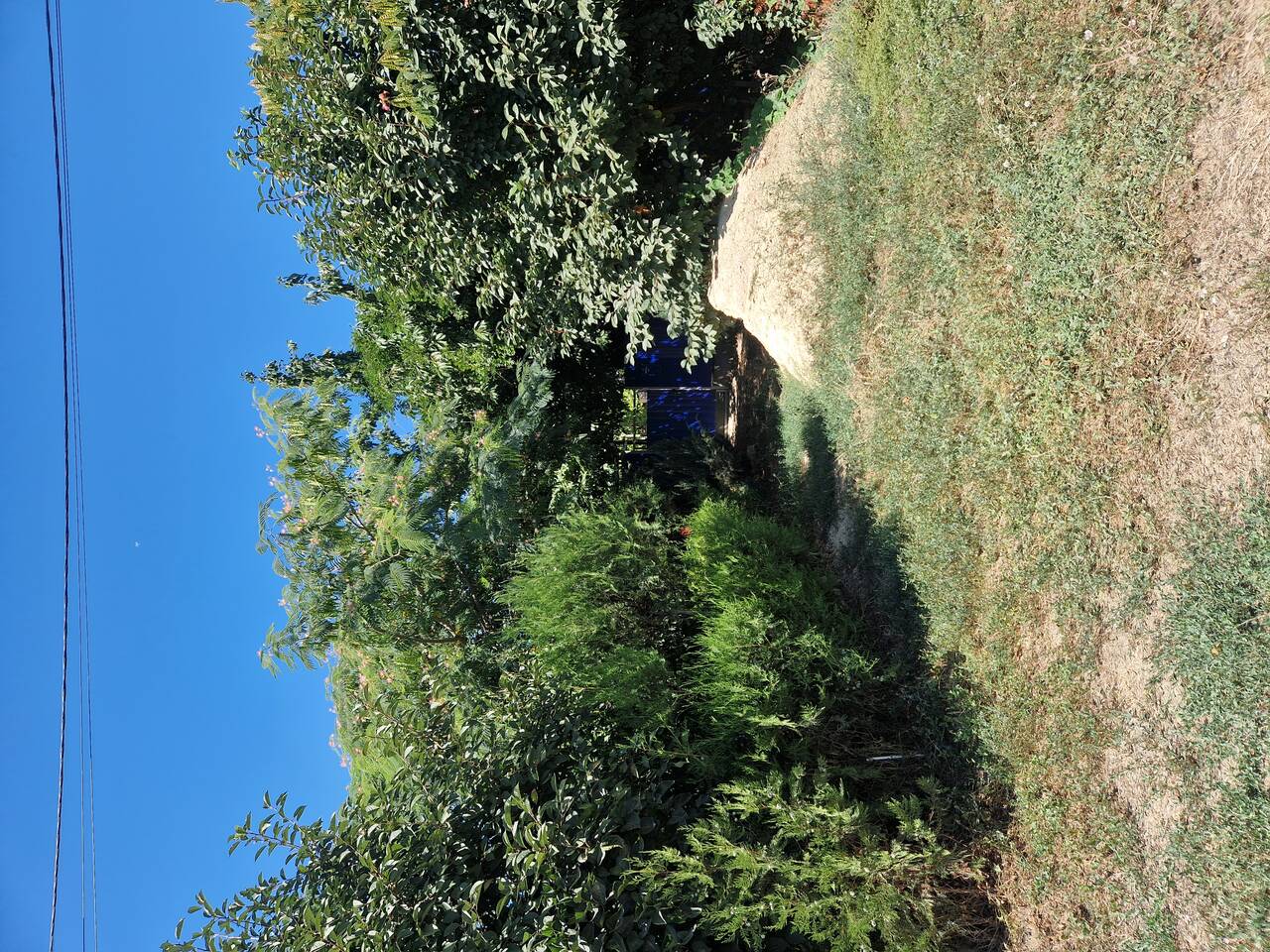 ПРОДАЁТСЯ КВАРТИРА НА ЗЕМЕЛЬНОМ УЧАСТКЕ В 10 км. от ЧЁРНОГО  МОРЯ.