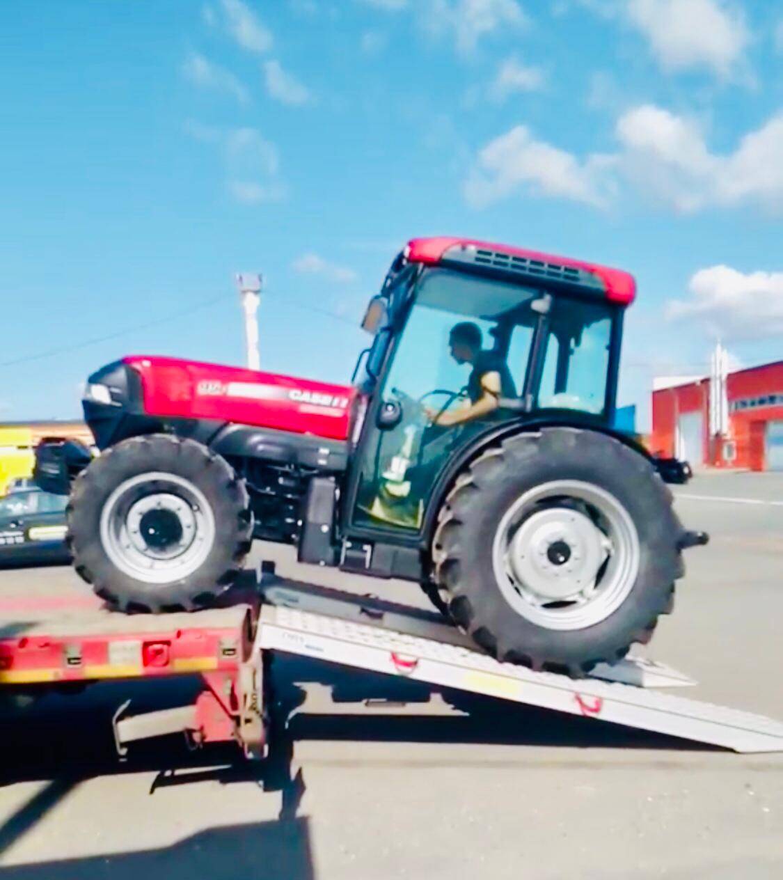 Трапы для погрузки тракторов, экскаваторов и пр.  