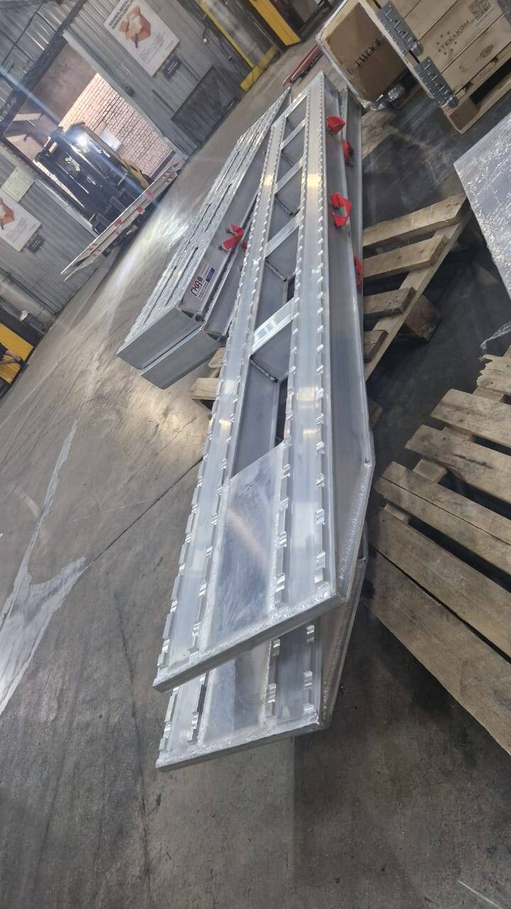 Аппарели для грузовиков и спецтехники на базе КАМАЗ 