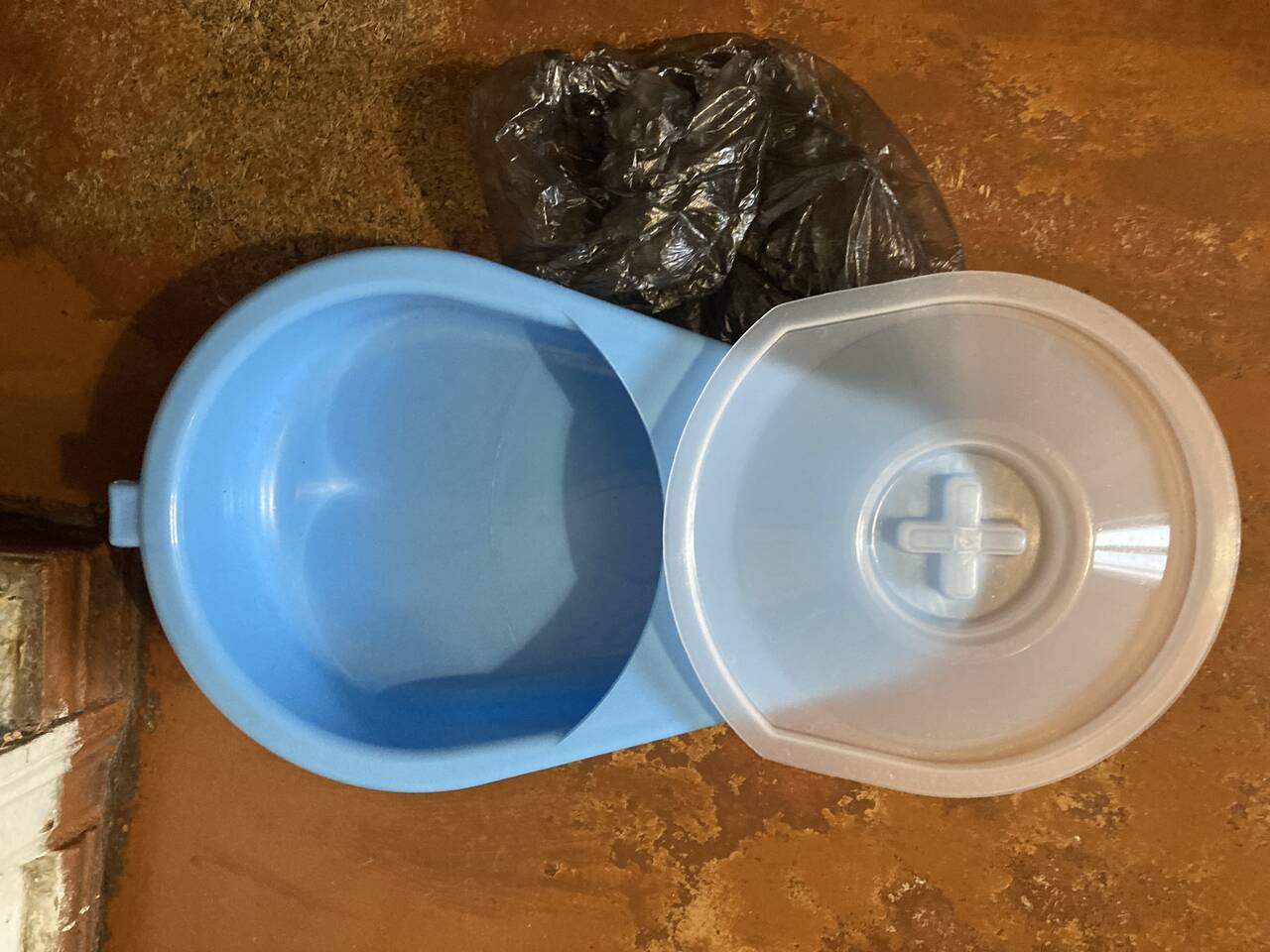 Судно-утка с крышкой