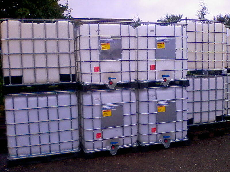 Еврокуб в обрешётке на пластиковом поддоне