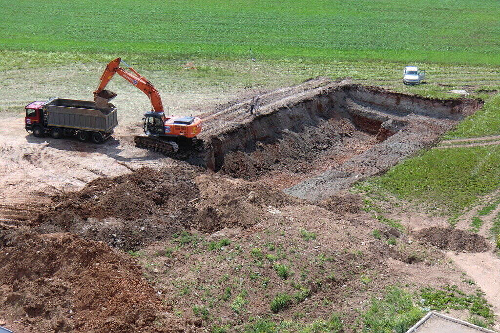 Вывоз котлованного грунта в Санкт-Петербурге фото 1 Услуги Санкт-Петербург