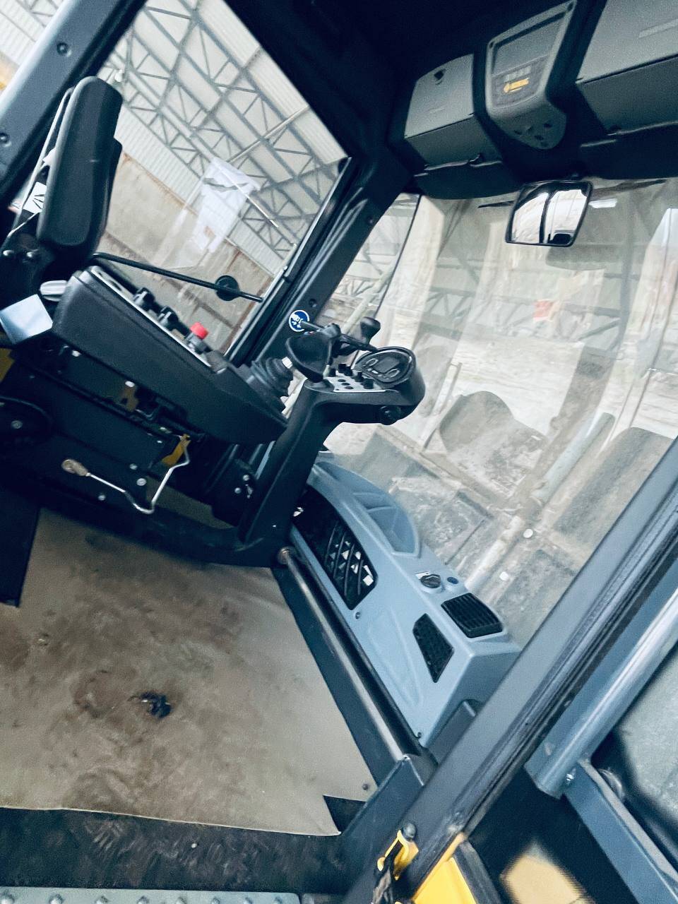 Виброкаток тандемный Bomag BW 161 AD-50 в Санкт-Петербурге фото 4 Транспорт Санкт-Петербург