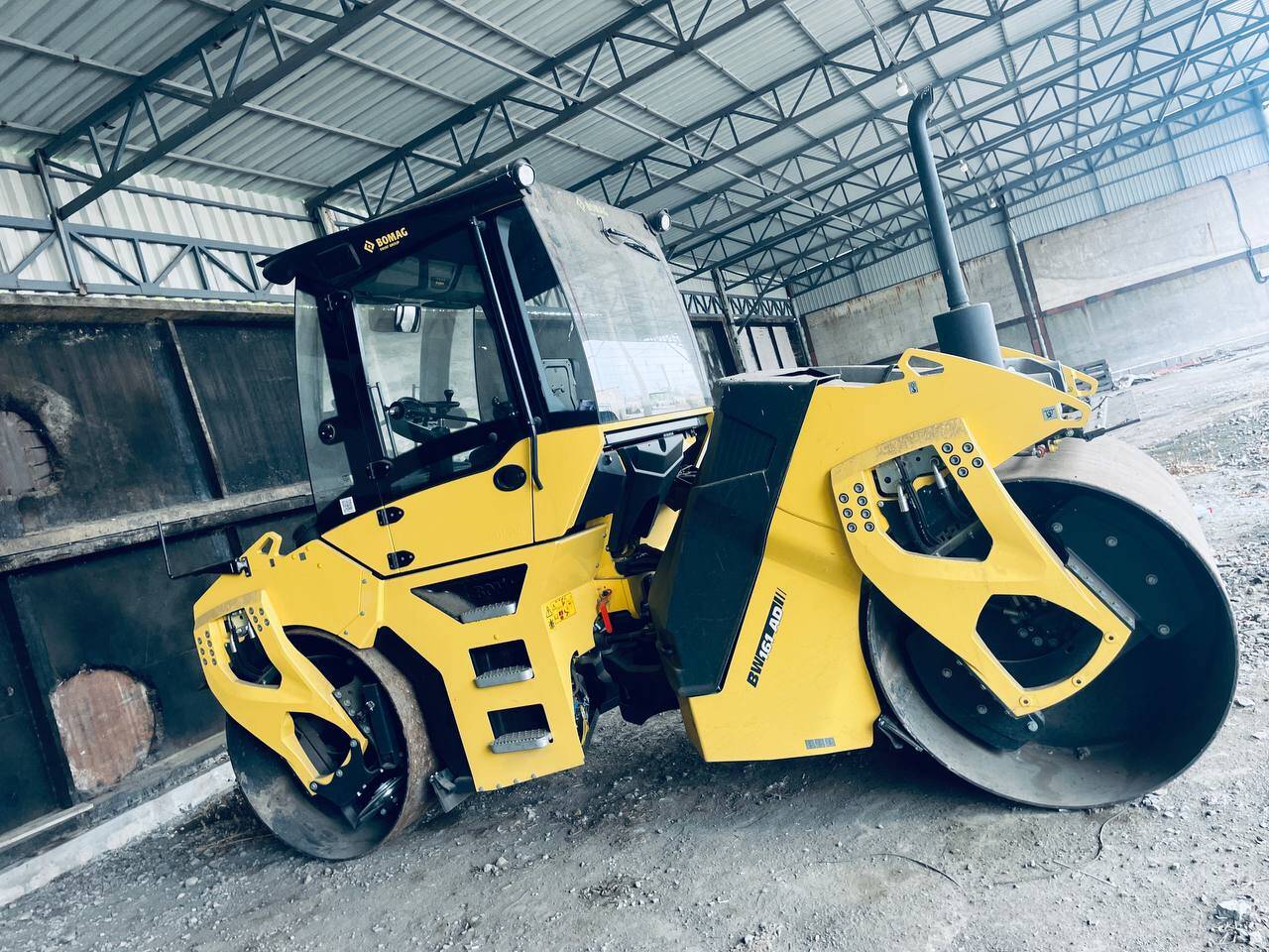 Виброкаток тандемный Bomag BW 161 AD-50