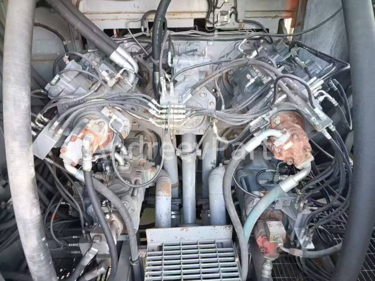 Продается мощный карьерный экскаватор Hitachi EX3600 в Санкт-Петербурге фото 6 Транспорт Санкт-Петербург
