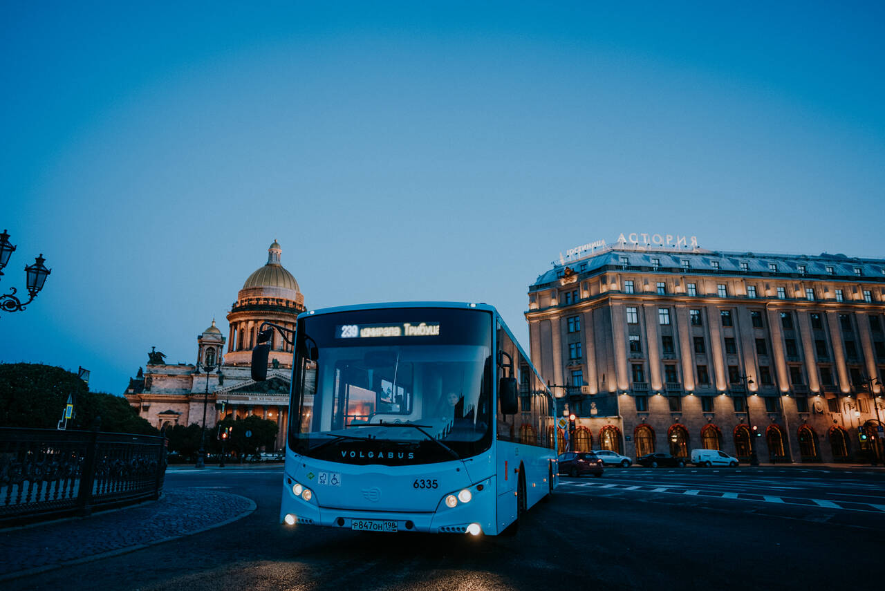 Водитель автобуса (водитель автобуса на вахту), ученик водителя
