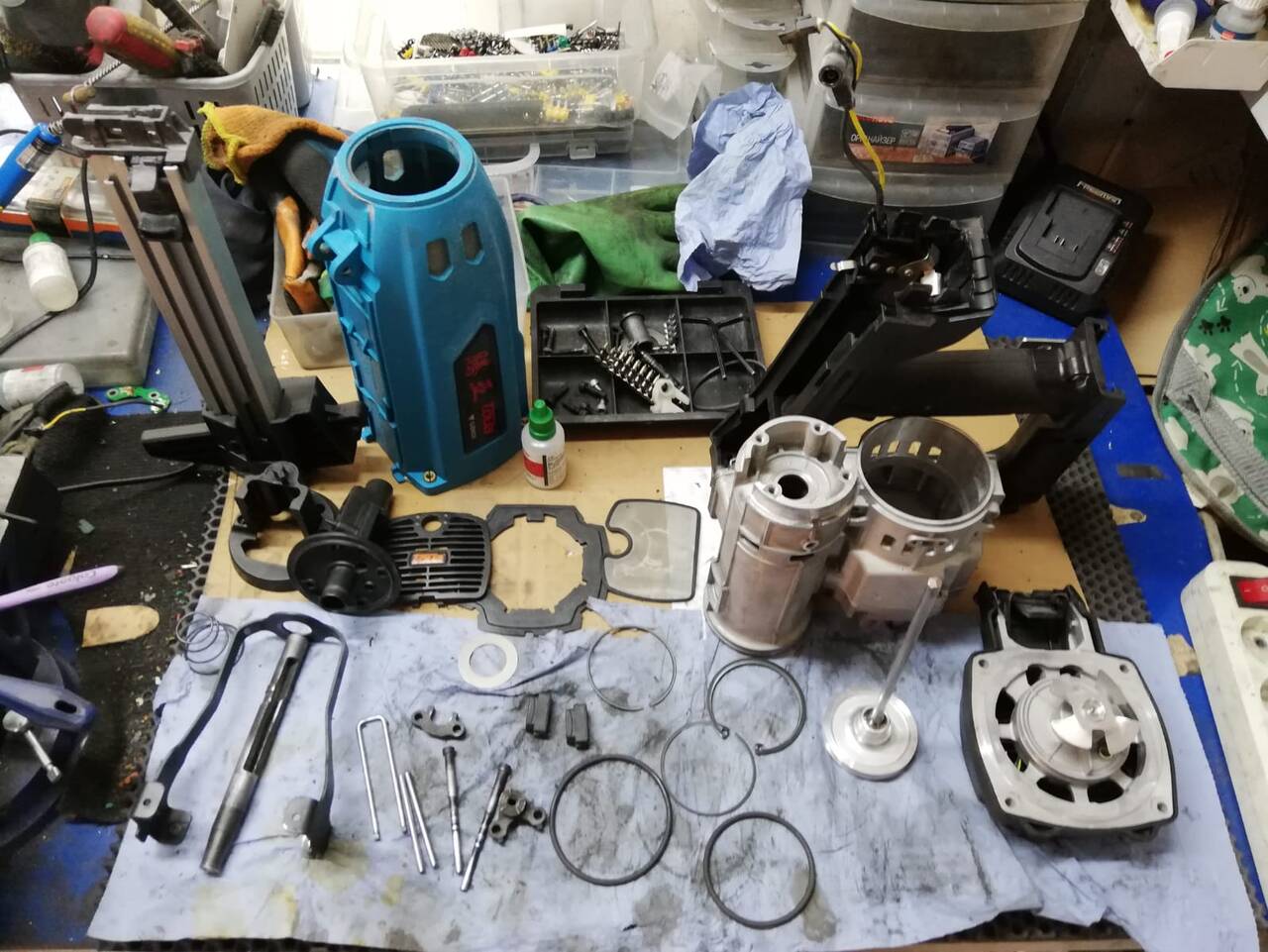 Обслуживание газовых монтажных пистолетов по бетону Toua GSN 50  в Москве фото 2 Услуги Москва