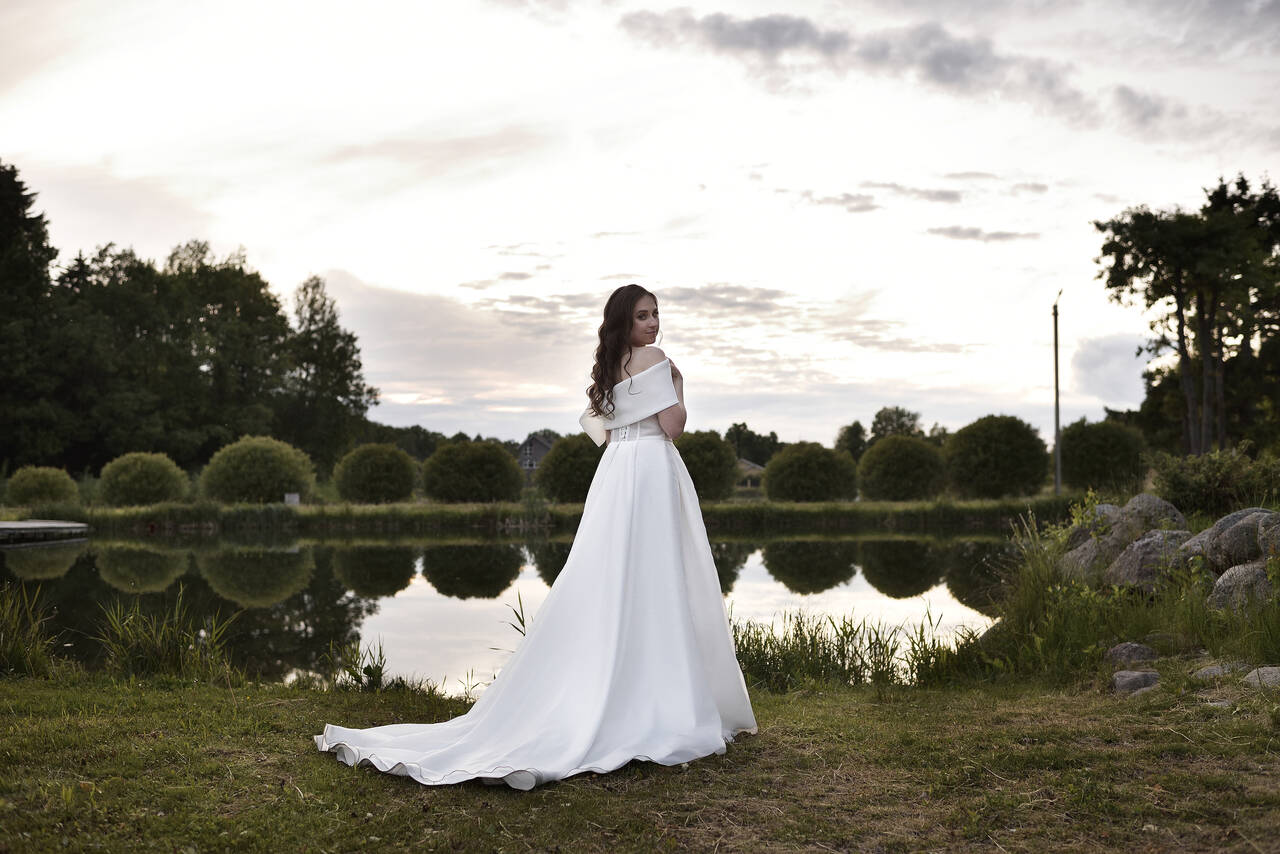 Свадебное платье