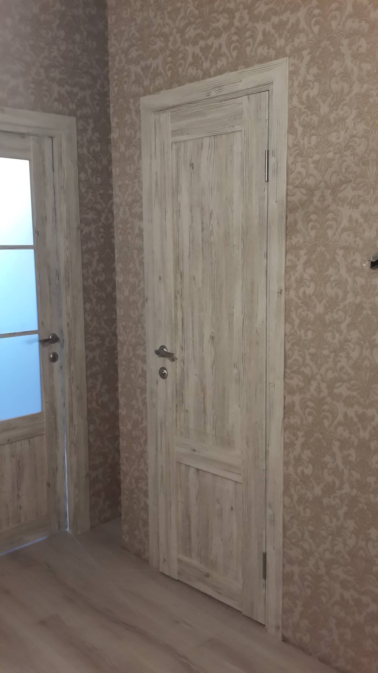 Поклейка обоев любой сложности в Обнинске фото 3 Услуги Обнинск