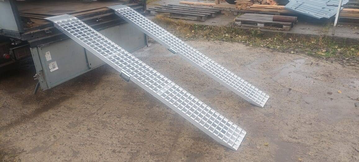 Сходни алюминиевые 3 метра Грузоподъёмность до 1100 кг В наличии более 50-ти готовых комплектов погрузочных рамп (аппарелей) и более 100 типовых моделей. Сроки изготовление от 3 рабочих дней. Гарантия 1 год. Обратите внимание, что наша компания является и в Нижнем Новгороде фото 4 Транспорт Нижний Новгород