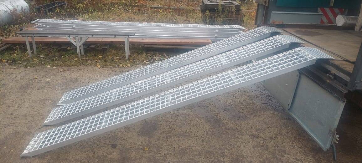 Сходни алюминиевые 3 метра Грузоподъёмность до 1100 кг В наличии более 50-ти готовых комплектов погрузочных рамп (аппарелей) и более 100 типовых моделей. Сроки изготовление от 3 рабочих дней. Гарантия 1 год. Обратите внимание, что наша компания является и в Нижнем Новгороде фото 3 Транспорт Нижний Новгород