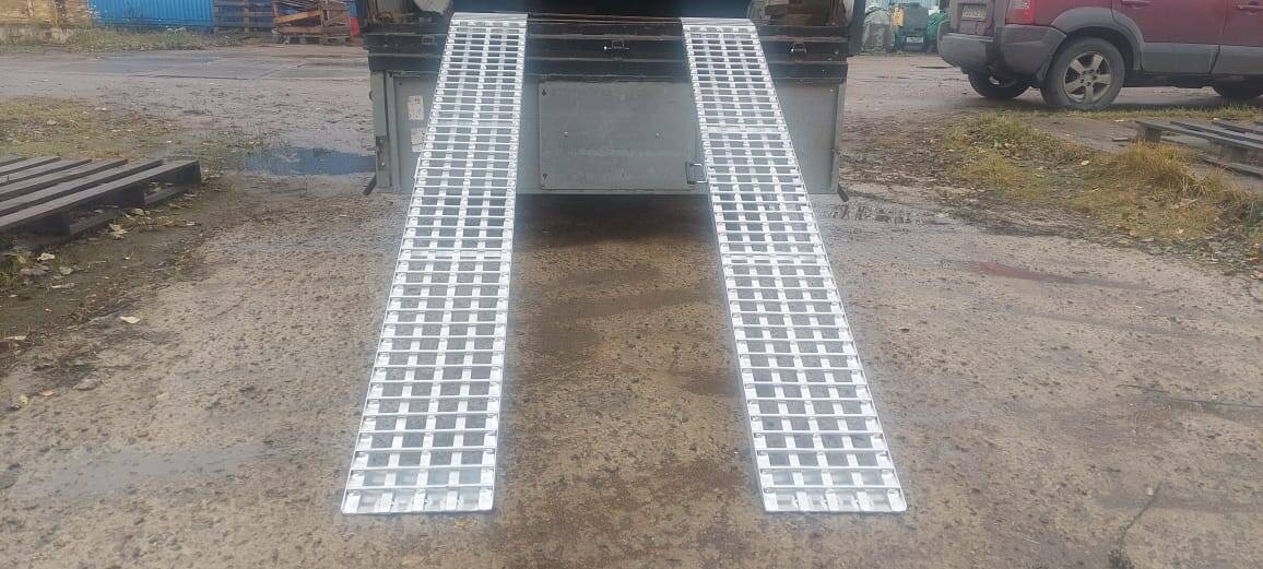 Сходни алюминиевые 3 метра Грузоподъёмность до 1100 кг В наличии более 50-ти готовых комплектов погрузочных рамп (аппарелей) и более 100 типовых моделей. Сроки изготовление от 3 рабочих дней. Гарантия 1 год. Обратите внимание, что наша компания является и в Нижнем Новгороде фото 6 Транспорт Нижний Новгород