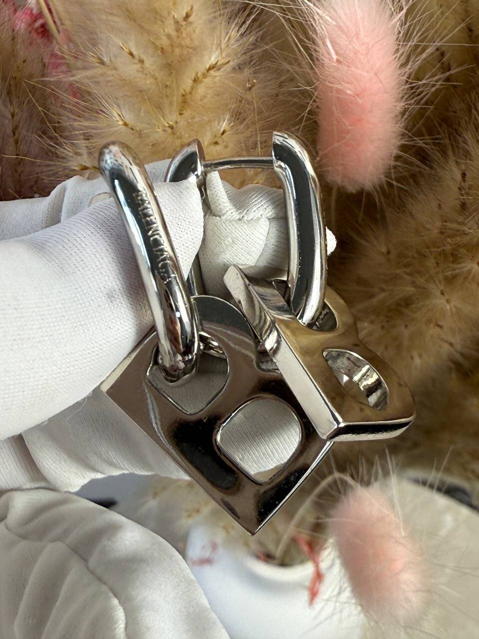 Серьги Balenciaga  в Санкт-Петербурге фото 2 Личные вещи Санкт-Петербург