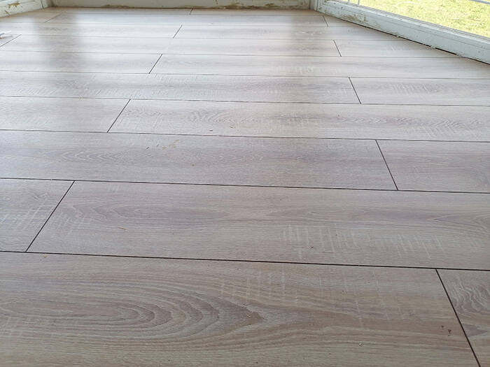 Укладка ламината, поклейка обоев, теплый пол в Армавире в Армавире фото 4 Услуги Армавир