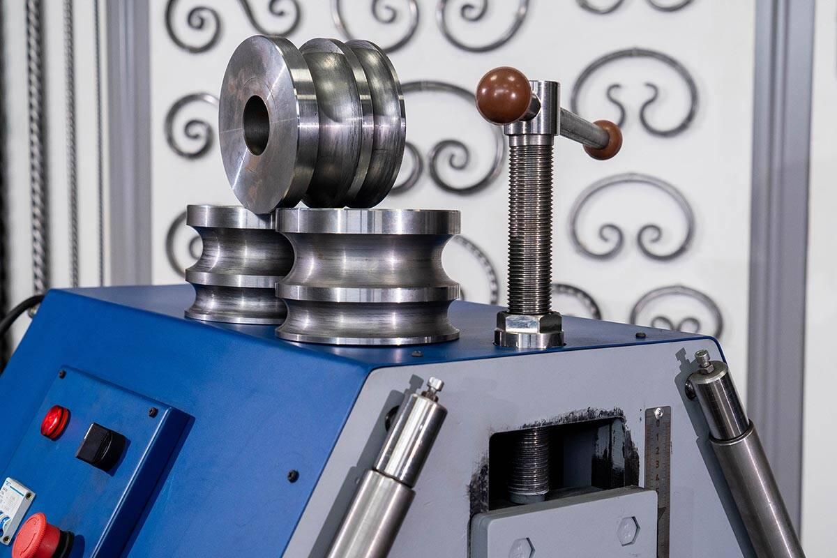 Гибочные станки «ПРОФИ-РВ2» - профилегиб / трубогиб в Челябинске фото 3 Услуги Челябинск