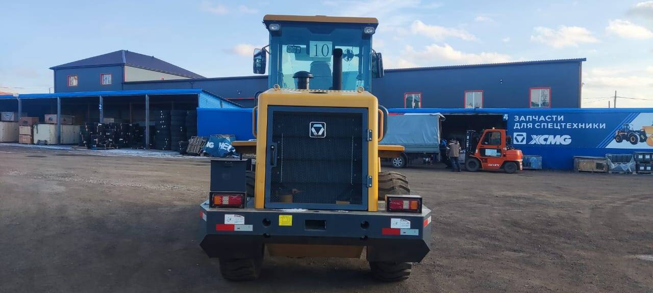 Продам фронтальный погрузчик XCMG LW330RU в Новосибирске фото 3 Транспорт Новосибирск