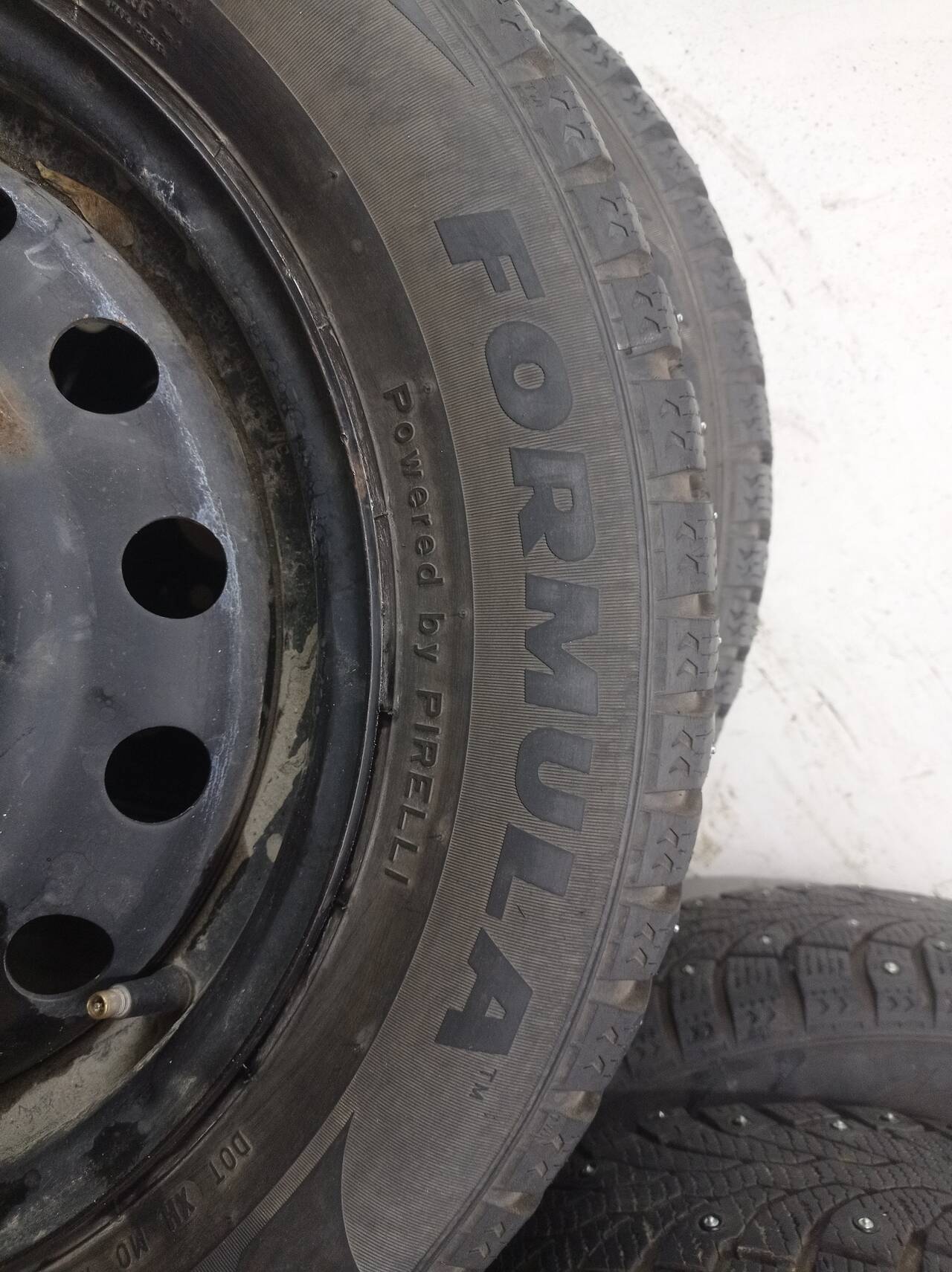  Шины Pirelli Formula Ice 185/65 R15 88T в Среднеуральске фото 4 Транспорт Среднеуральск