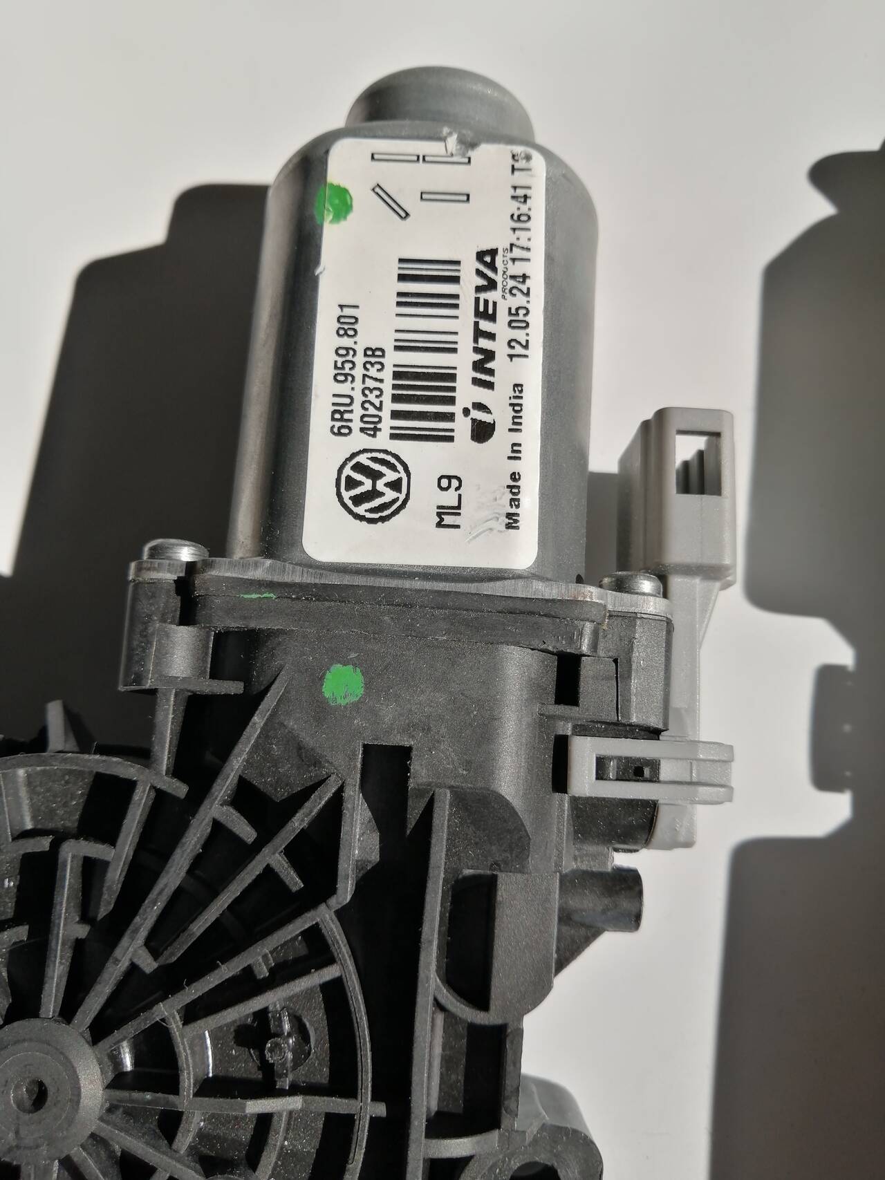 Мотор-редуктор стеклоподъемника Skoda, VW Polo в Калуге фото 1 Транспорт Калуга