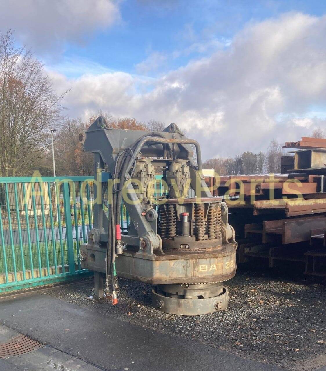 Буровая установка Liebherr LB28-320 в Санкт-Петербурге фото 3 Транспорт Санкт-Петербург