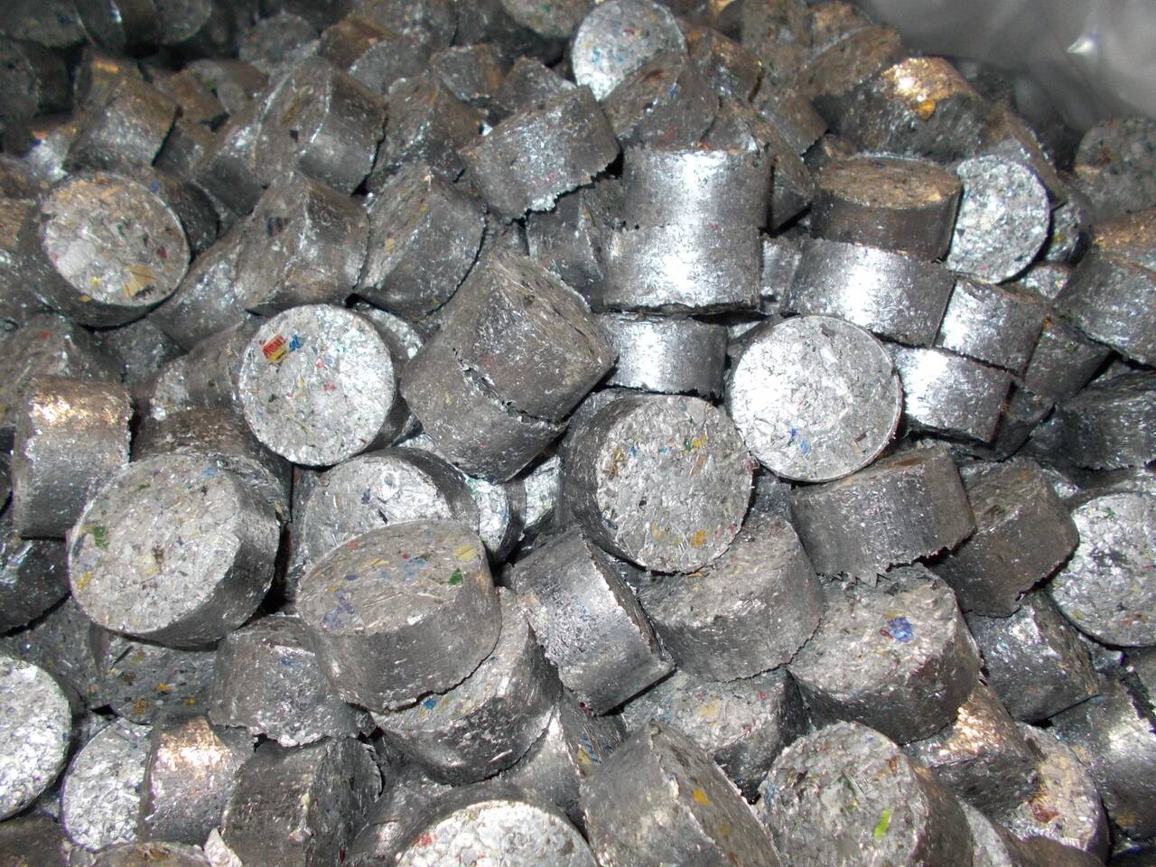 Алюминиевая крупка Алюминиевая крупка