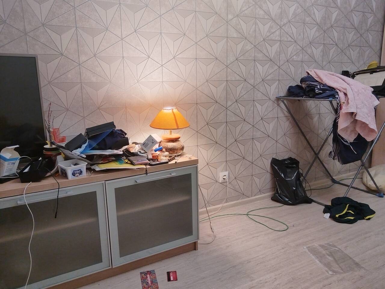 Ищу для уборки квартиры домохозяйку Ищу для уборки квартиры домохозяйку