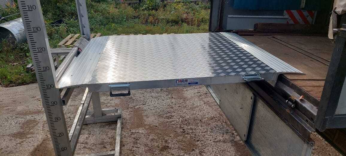 Переносной перегрузочный мост для склада Переносной перегрузочный мост для склада