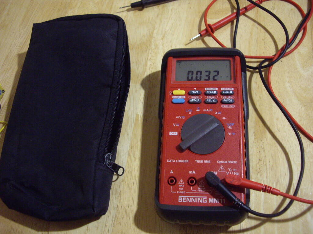 Цифровой мультиметр BENNING MM11  в Челябинске фото 4 Бытовая электроника Челябинск