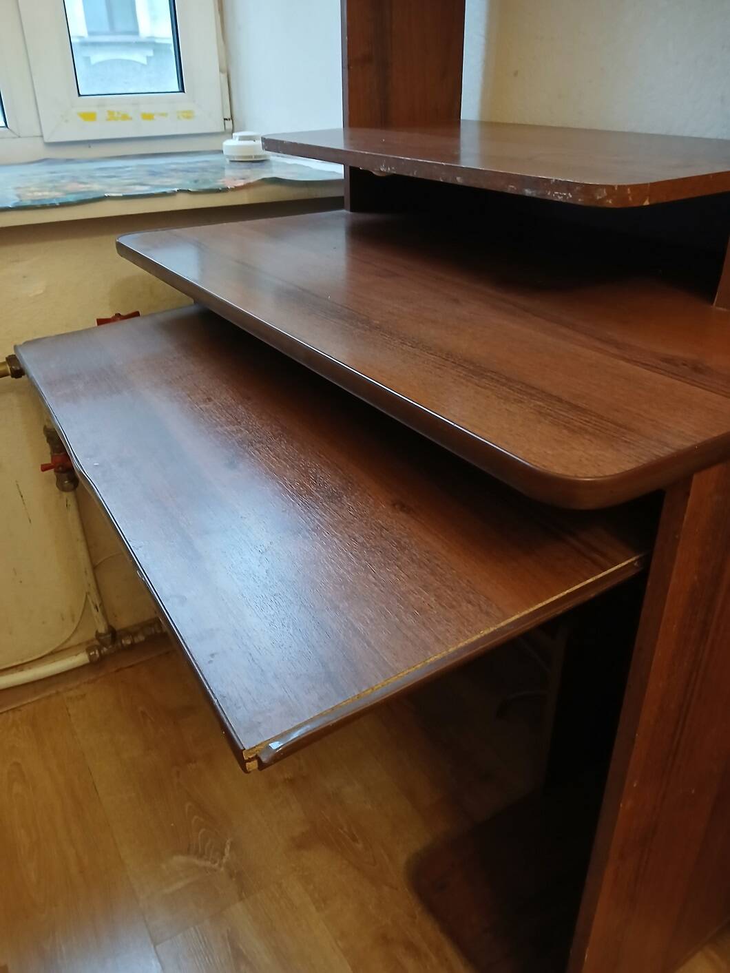 Письменный (компьютерный) стол б/у в Санкт-Петербурге фото 3 Для дома и дачи Санкт-Петербург