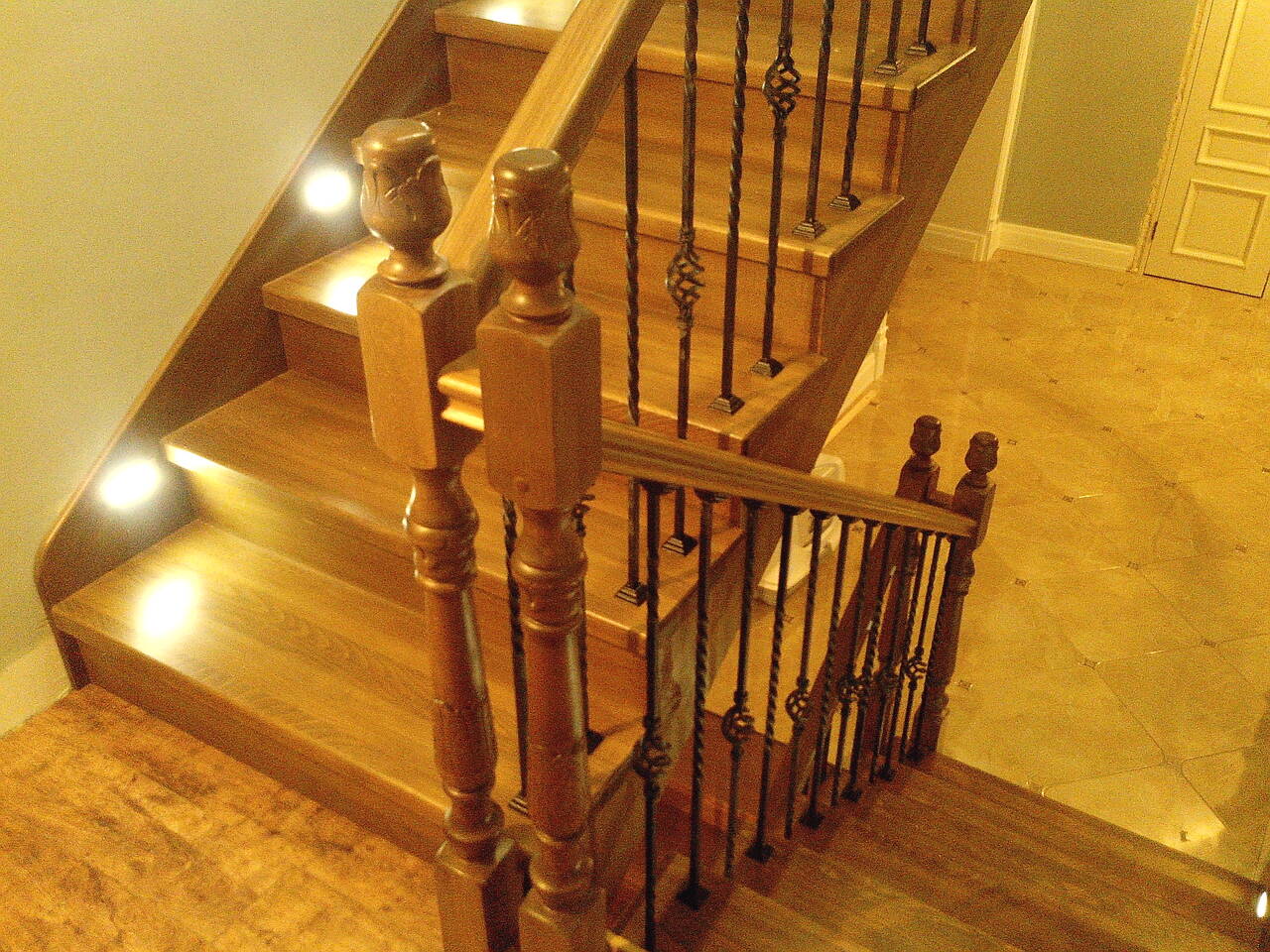 Столяр плотник. Изготовление лестниц.  в Подольске фото 4 Услуги Подольск