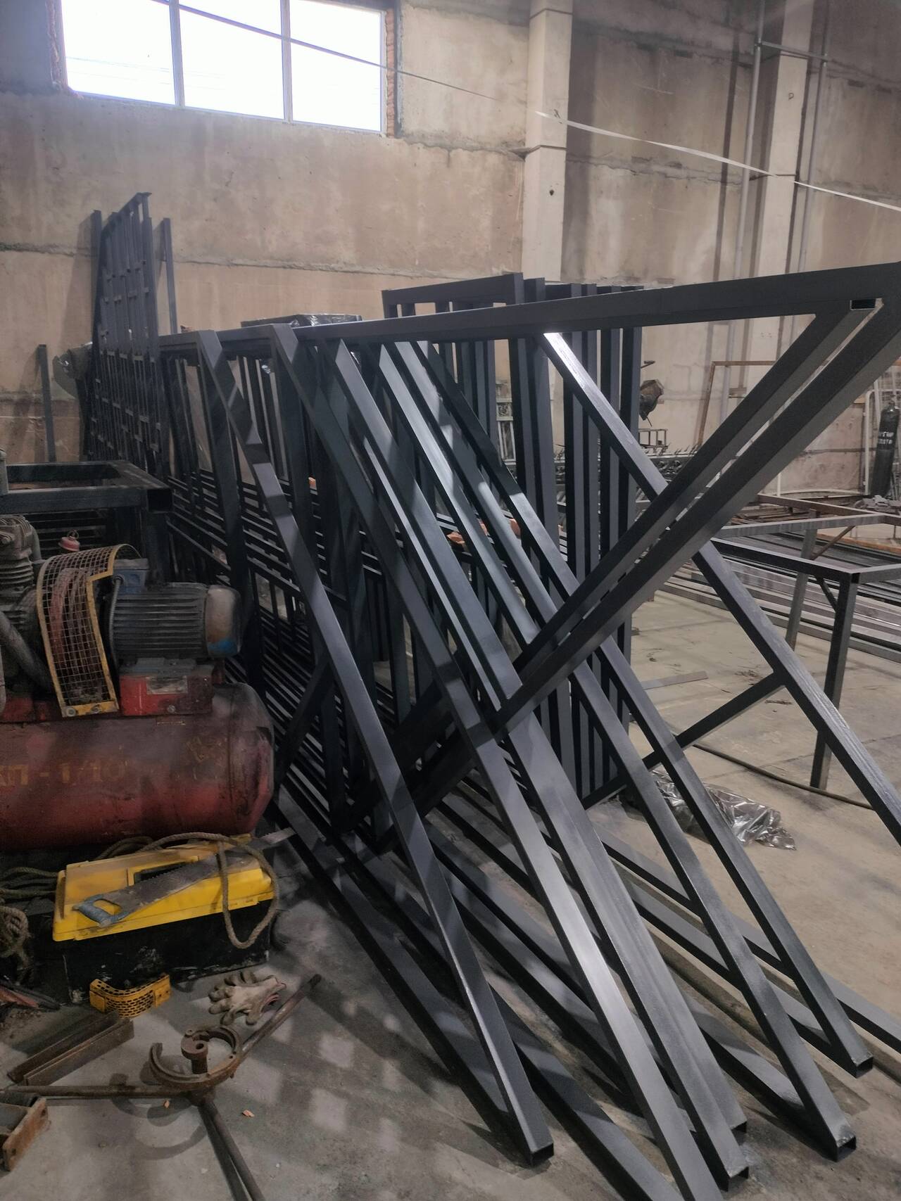 Ворота откатни. Забор металлический конструкции во Всеволожске фото 5 Услуги Всеволожск Ворота откатни. Забор металлический конструкции во Всеволожске фото 5 Услуги Всеволожск