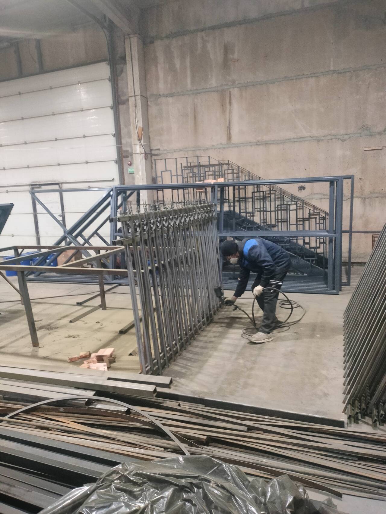 Ворота откатни. Забор металлический конструкции во Всеволожске фото 2 Услуги Всеволожск Ворота откатни. Забор металлический конструкции во Всеволожске фото 2 Услуги Всеволожск