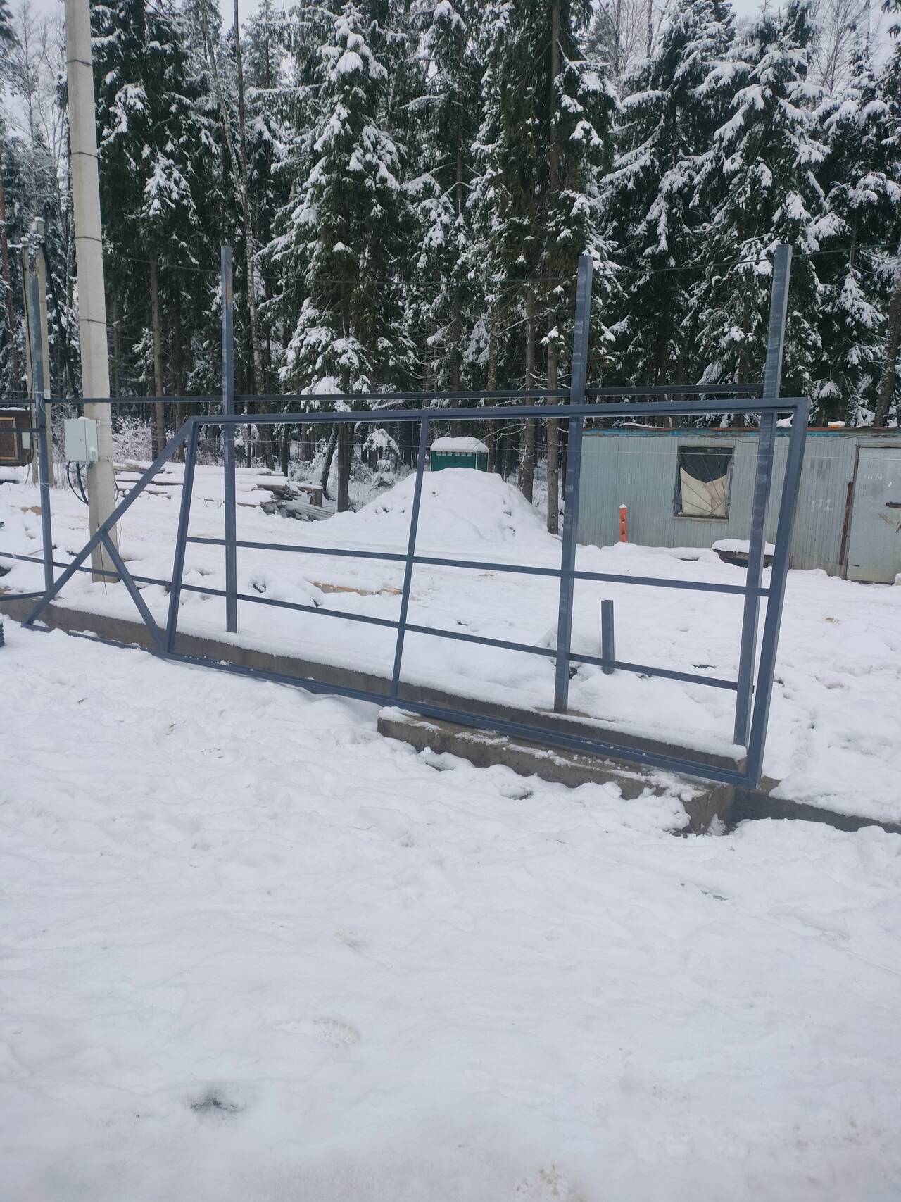 Ворота откатни. Забор металлический конструкции во Всеволожске фото 3 Услуги Всеволожск Ворота откатни. Забор металлический конструкции во Всеволожске фото 3 Услуги Всеволожск