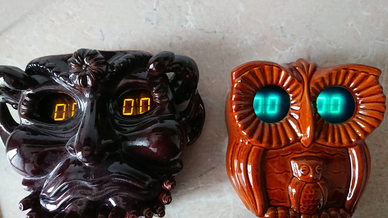 Часы электронные цифровые Сова и Мефистофель  