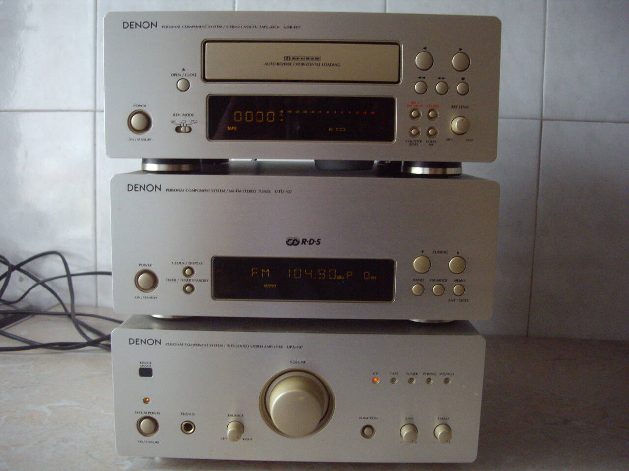 ⁣DENON муз центр F07   