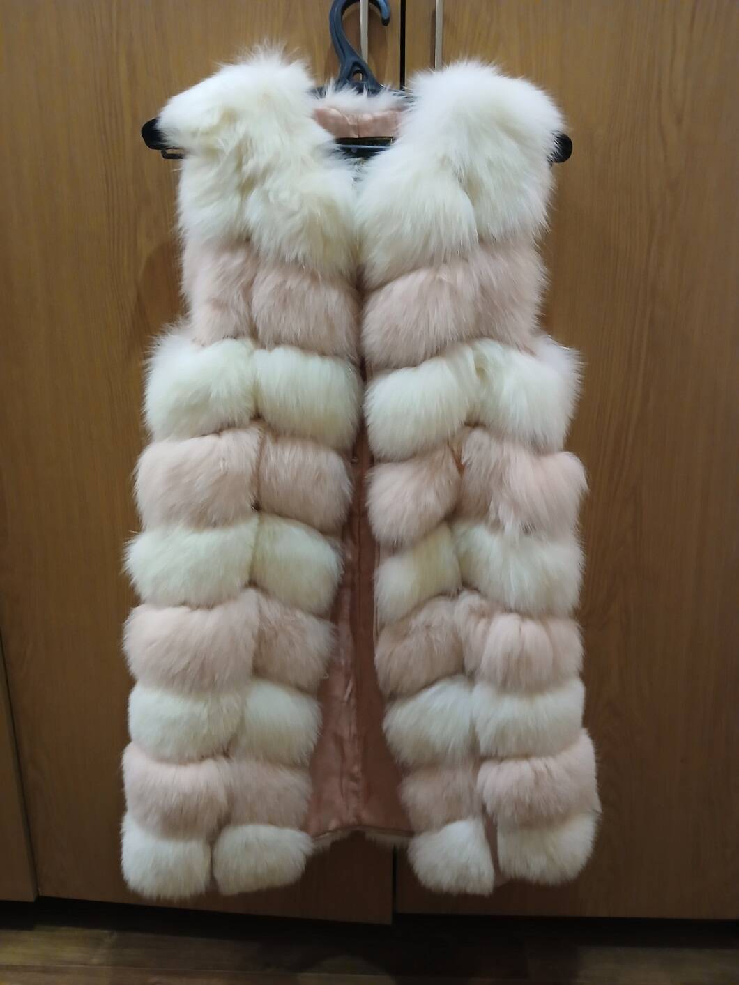 Жилет меховой женский новый